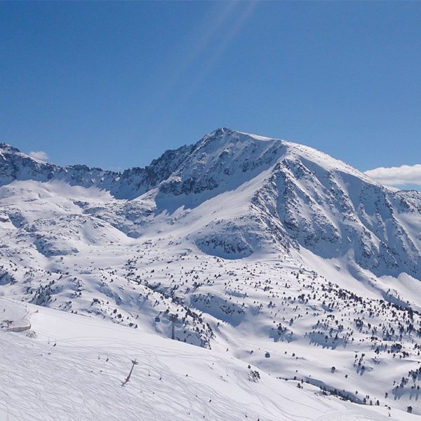 ski in pyrenees