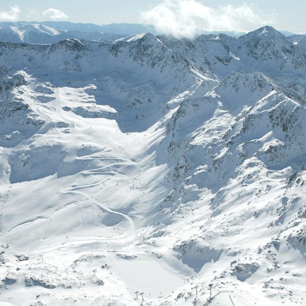 ski in pyrenees